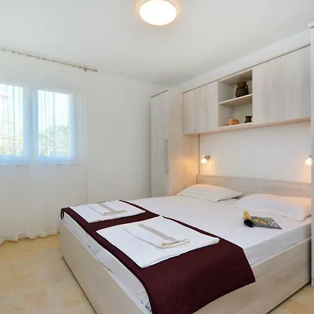 Apartment Reljic Seget Vranjica Exterior photo