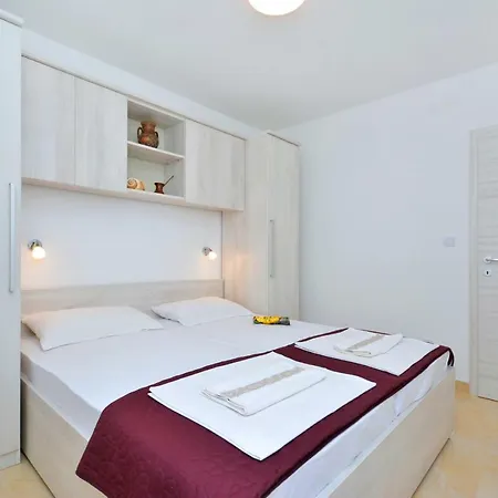 Apartment Reljic Seget Vranjica Exterior photo